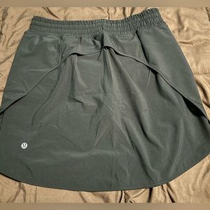 Lululemon Hotty Hot High Rise Skirt Size 8 New